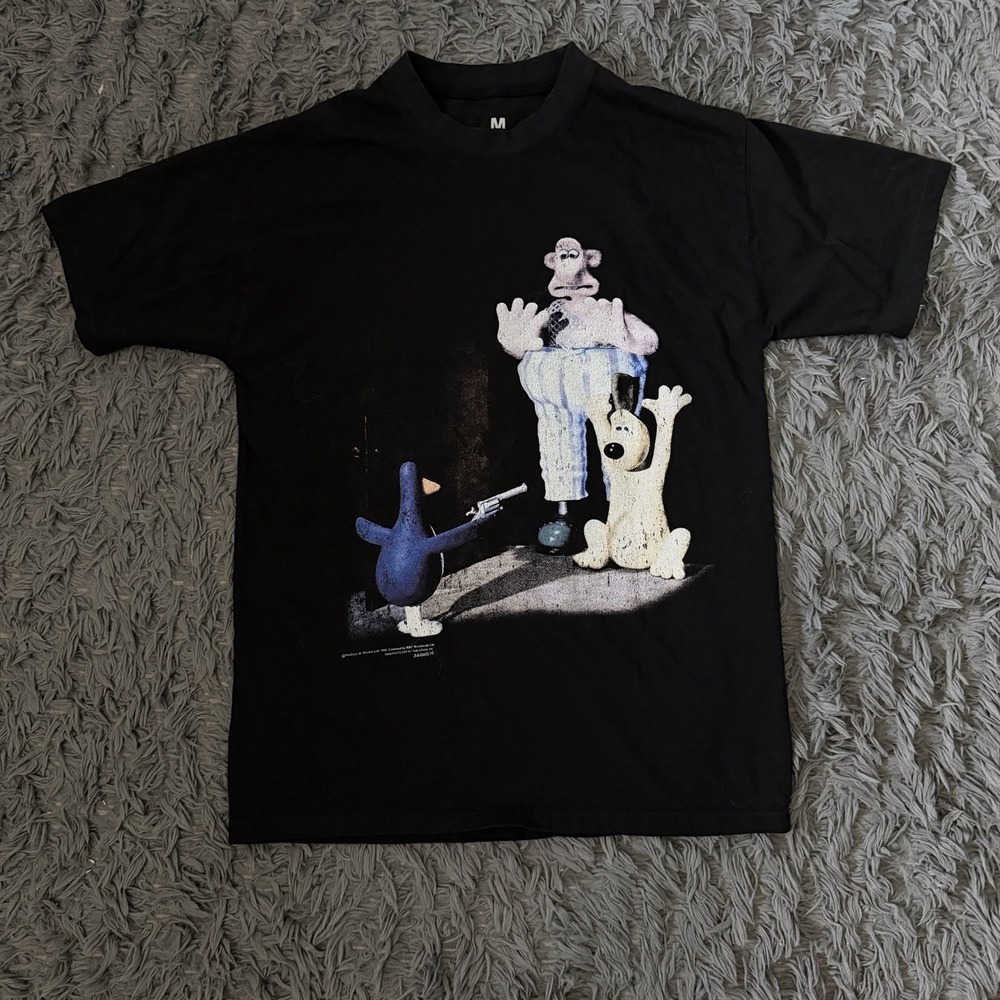 Wallace & Gromit The Wrong Trousers Feathers McGraw Reprint T-Shirt, Black, M